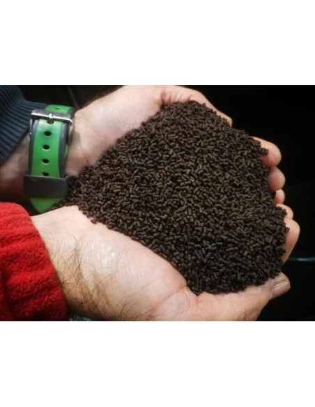 BLACK FEED PELLET SUPER BAITS